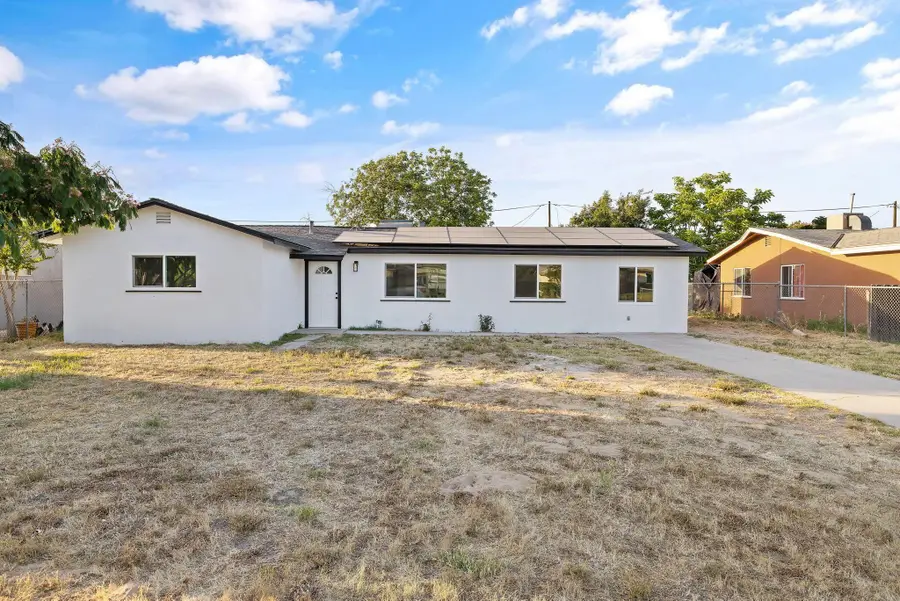 8728 E Khan Street, Selma, CA 93662 - #2