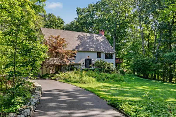 40 Beechwood Lane, Ridgefield, CT 06877