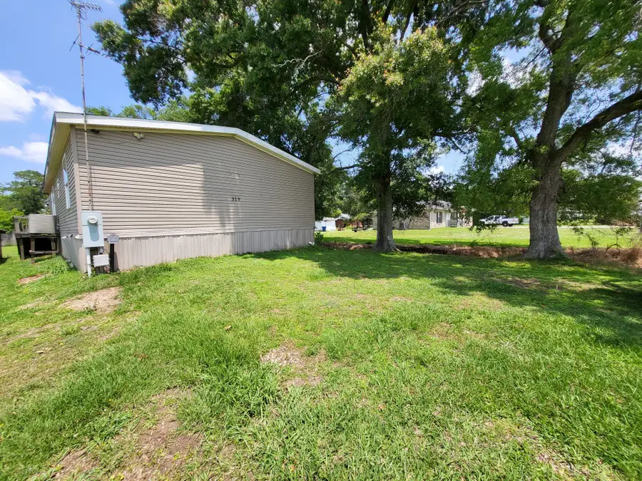 319 E Lovell Street, Crowley, LA 70526 - Image #3
