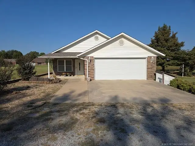 92 Walnut Ridge, Eufaula, OK 74432 - Image #1