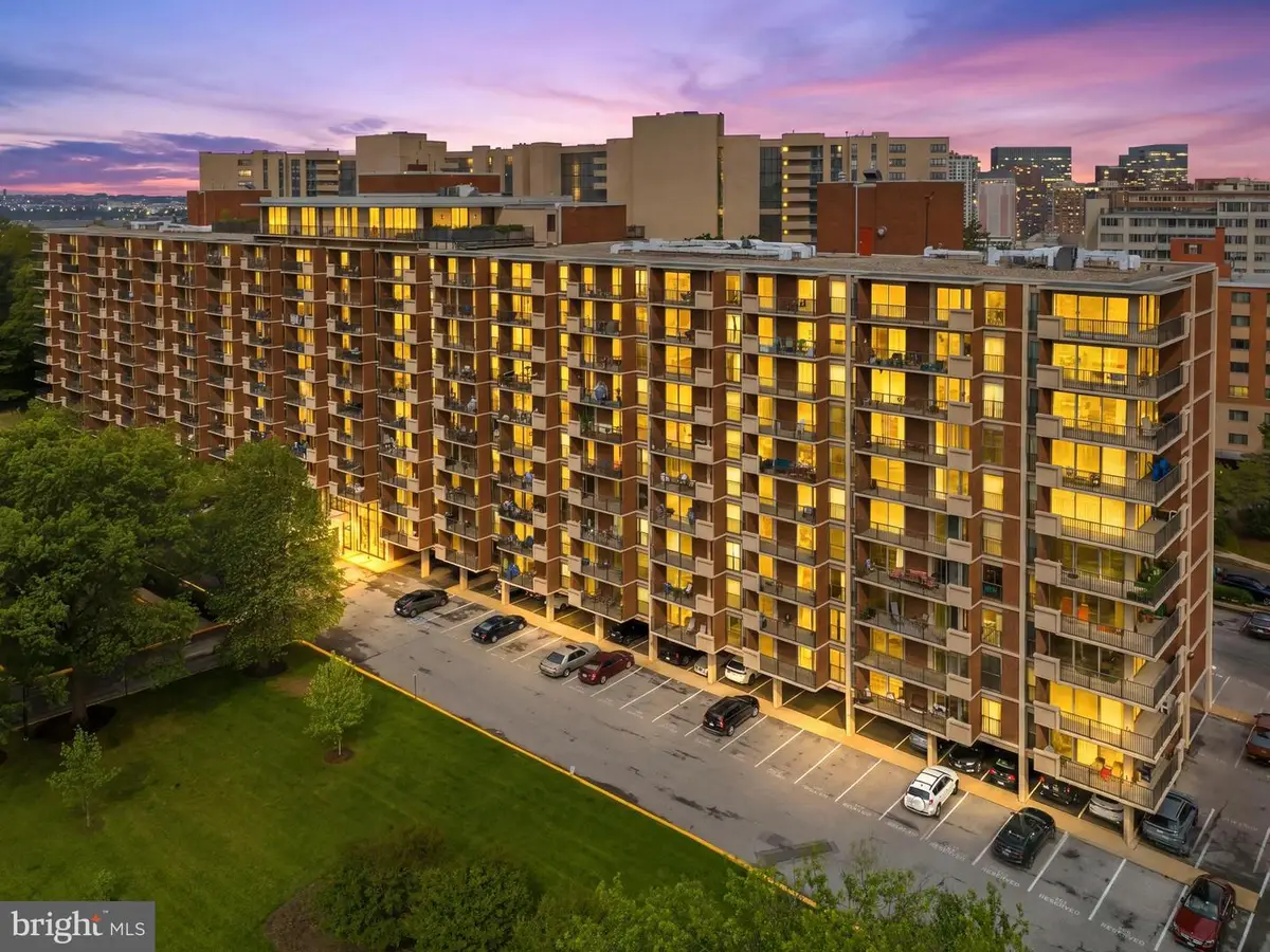 1300 Army Navy Dr #608, Arlington, VA 22202 - #1