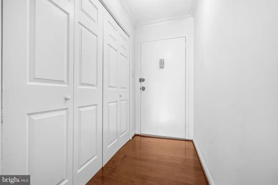1300 Army Navy Dr #608, Arlington, VA 22202 - #2