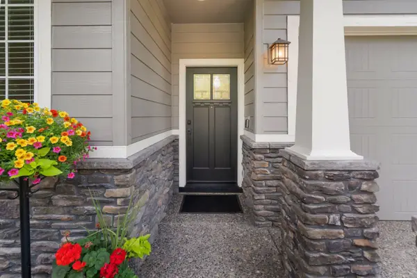 19329 SE 14th Way, Camas, WA 98607