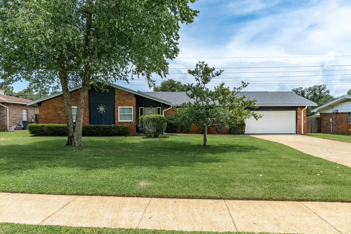 310 NW Jonquil Avenue, Fort Walton Beach, FL 32548 - Image #1