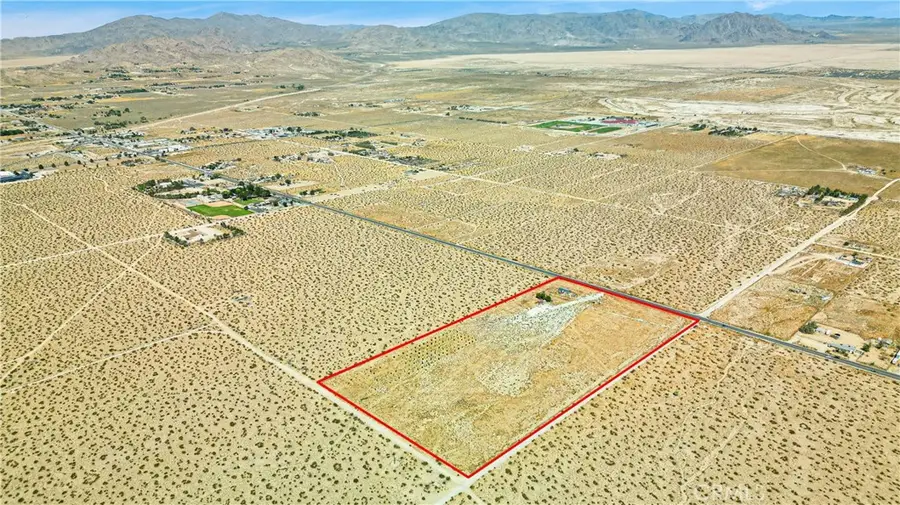 33633 Old Woman Spring Rd, Lucerne Valley, CA 92356 - Image #2