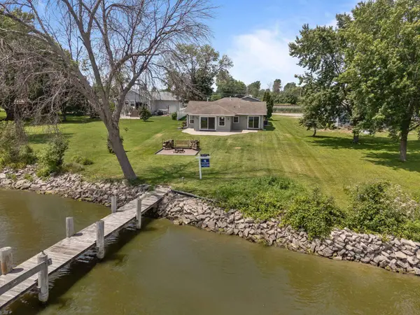 1693 W BUTTE DES MORTS BEACH ROAD, Neenah, WI 54956