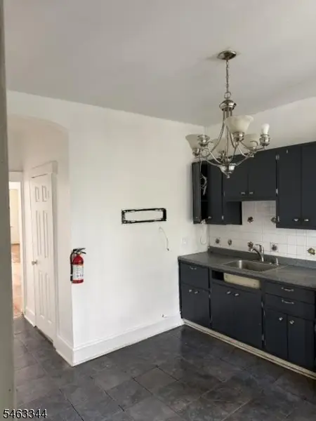 590 Walnut St, Elizabeth, NJ 07201 - #3