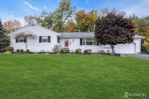 8 Mary Ellen Drive, Edison, NJ 08820