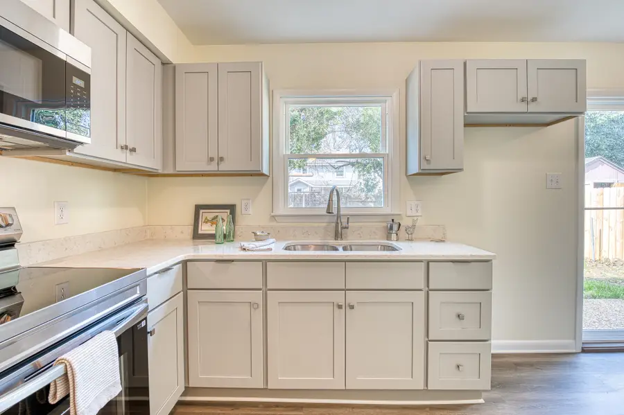 833 Hampton Avenue, Newport News, VA 23607 - #3