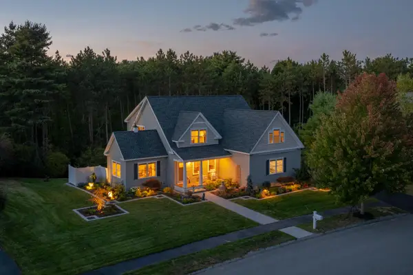 7 Mussel Cove Lane, Falmouth, ME 04105