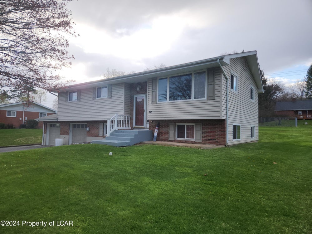 815 E Main St, WEATHERLY, PA 18255 BHGRE