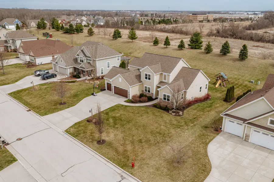 10194 S 34th St, Franklin, WI 53132 - #2
