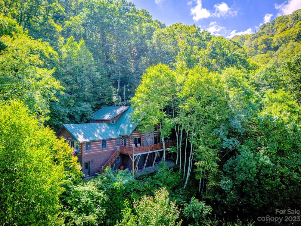 120 Woodpecker Road, Maggie Valley, NC 28751 BHGRE