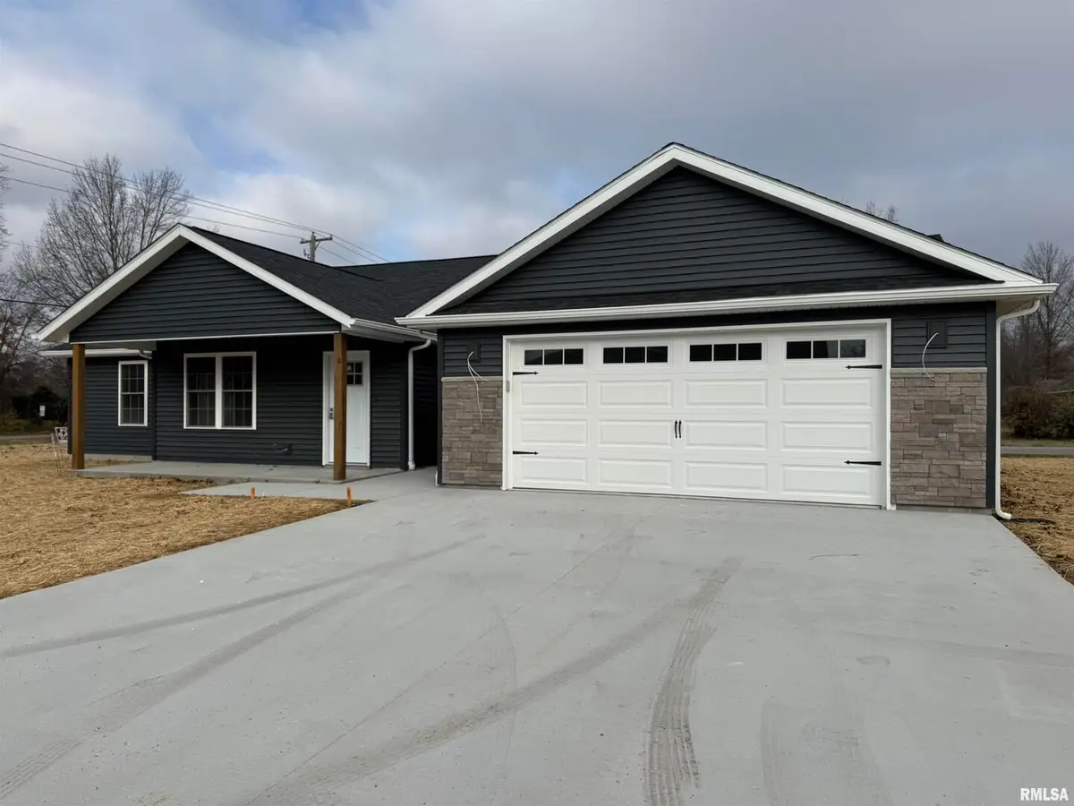 102 Townhouse Drive, Cambria, IL 62915 - #1