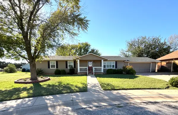 109 N Lisa Circle, Medicine Lodge, KS 67104