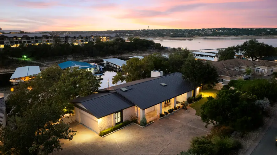 927 Challenger, Lakeway, TX 78734 - Image #2