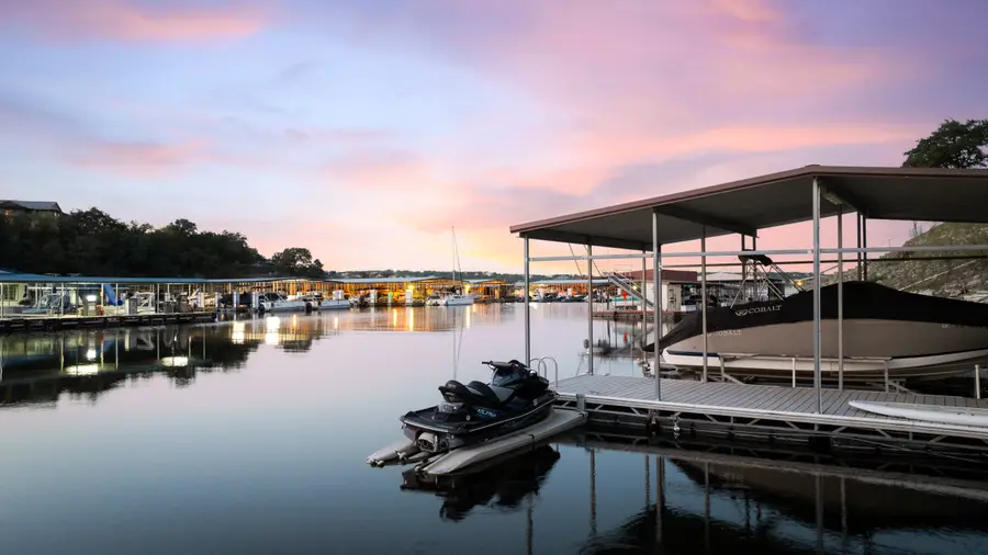 927 Challenger, Lakeway, TX 78734 - Image #3