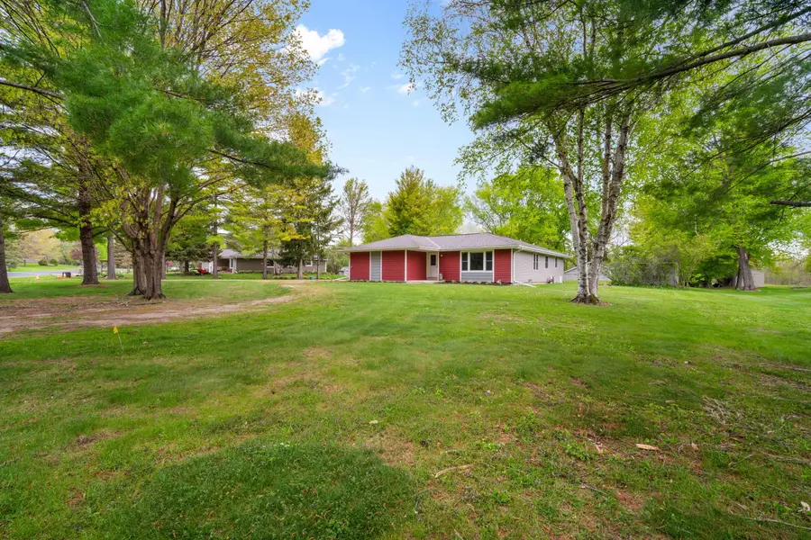 3013 El Camino Dr, Jackson, WI 53012 - #3