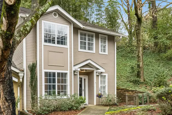 522 Woodbridge Hollow Court Ne, Atlanta, GA 30306