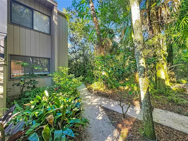 117 Crown Oaks Way #117, LONGWOOD, FL 32779