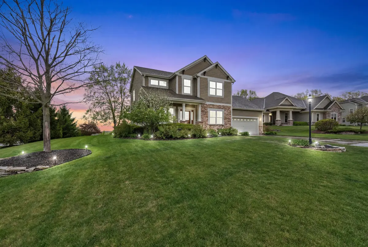 3967 Oakmont Trl, Waukesha, WI 53188 - #1