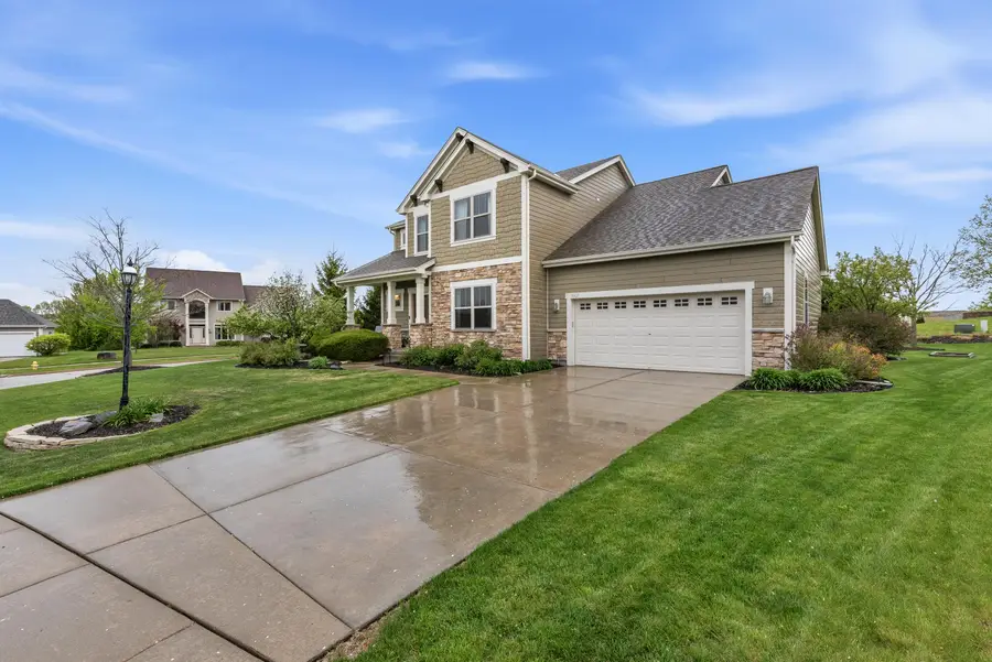 3967 Oakmont Trl, Waukesha, WI 53188 - #3