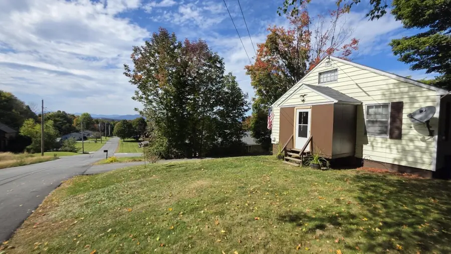 281 Sunset Terrace, Derby Line, VT 05830 - #2