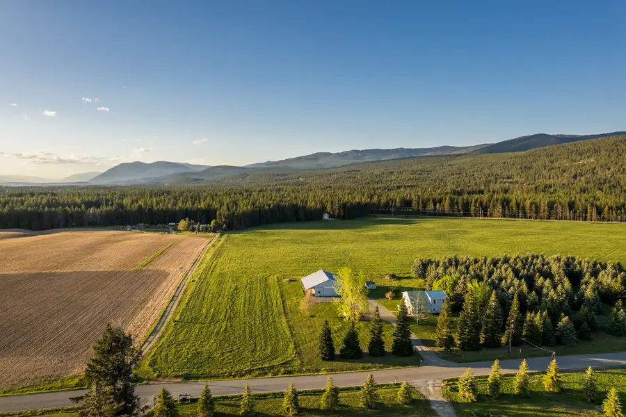 407 Fawn LN, Bonners Ferry, ID 83805 - #2