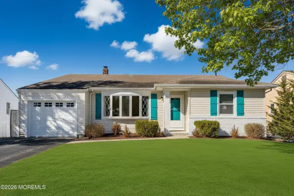 31 Jericho Road, Toms River, NJ 08757