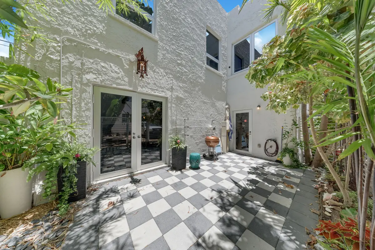 305 Jefferson Ave #5, Miami Beach, FL 33139 - #1