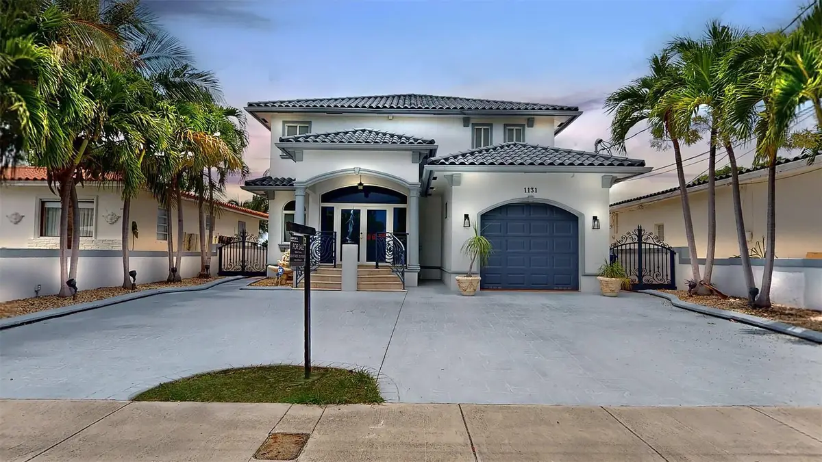 1131 Stillwater Dr, Miami Beach, FL 33141 - #1