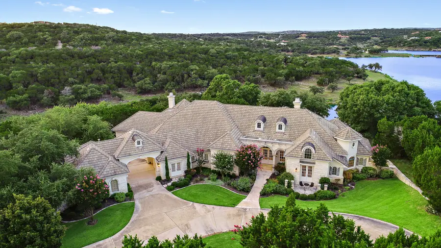 601 S Angel Light Dr, Spicewood, TX 78669 - #2