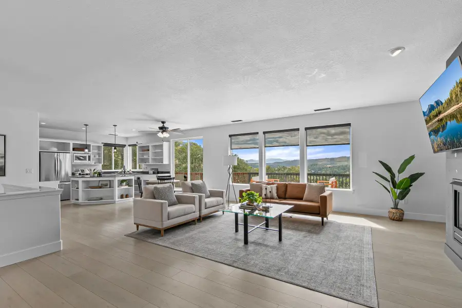 1401 7th Avenue, Gold Hill, OR 97525 - #3