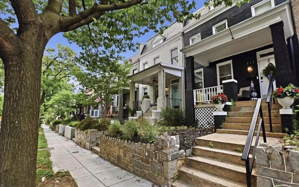 939 15th St Se, Washington, DC 20003 - #1