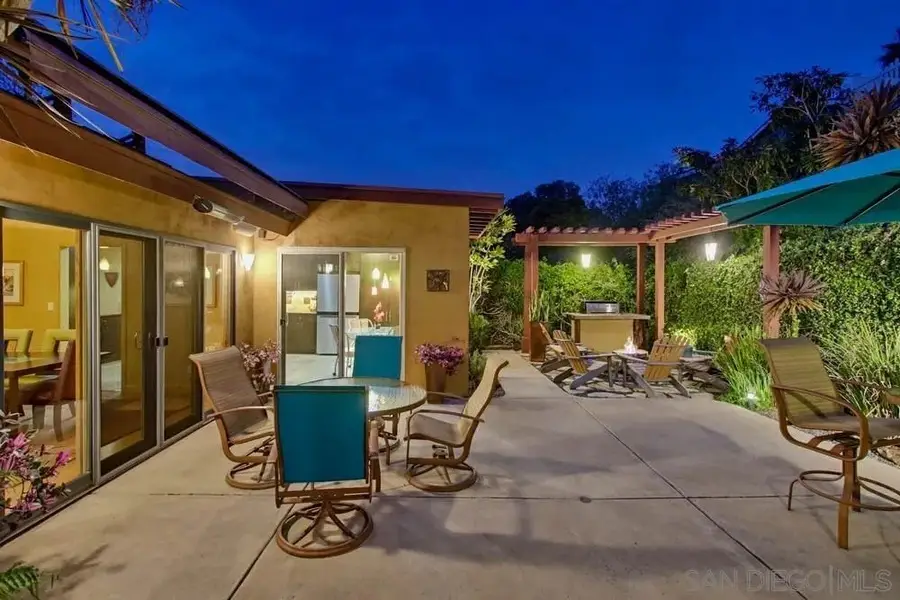 871 Gage Dr, San Diego, CA 92106 - Image #3