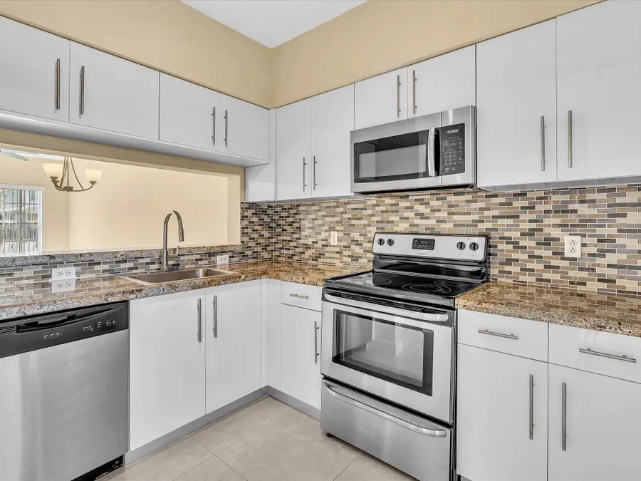 60 Key West Ct #60, Weston, FL 33326 - #3