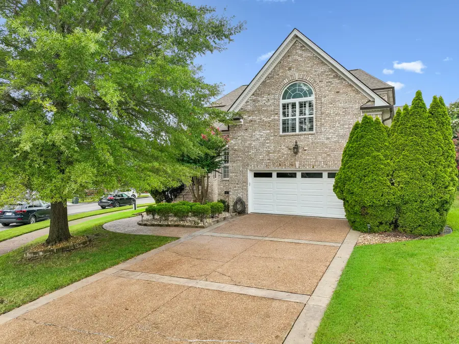1027 Isaac Franklin Dr, Gallatin, TN 37066 - #2