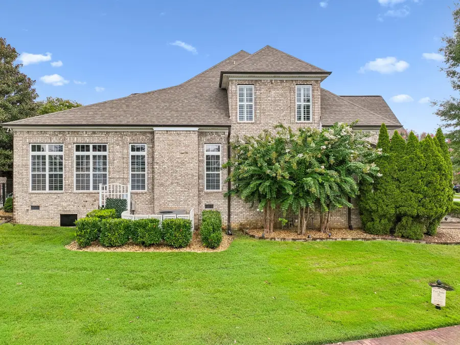 1027 Isaac Franklin Dr, Gallatin, TN 37066 - #3