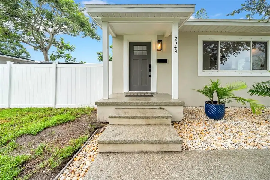 5548 Dartmouth Avenue N, Saint Petersburg, FL 33710 - Image #2