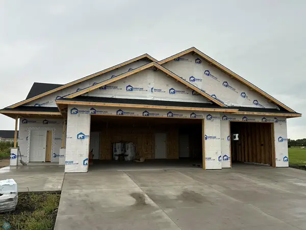 3165 66th Avenue S, Fargo, ND 58104