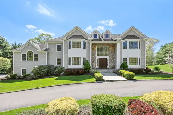 12 Woodbine Way, Stamford, CT 06903