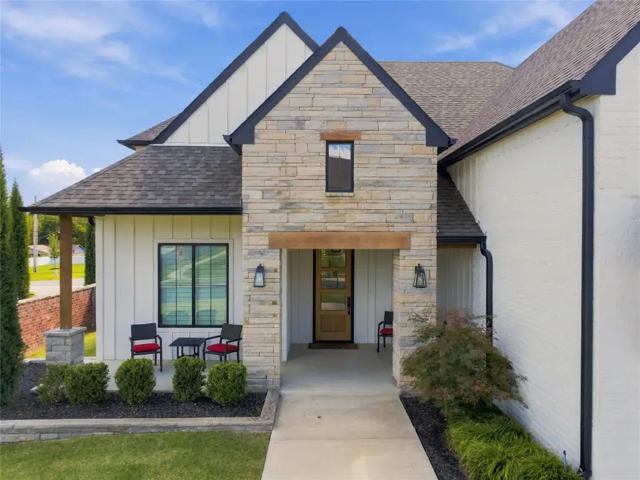 708 W 110 Place S, Jenks, OK 74037 - #3