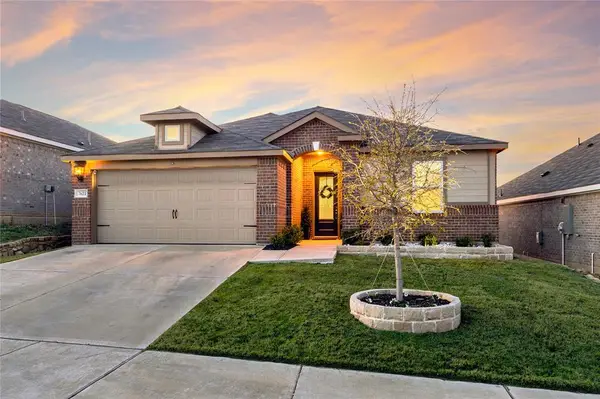 7621 Duck Bay Road, Fort Worth, TX 76120