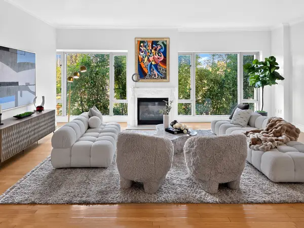 10727 Wilshire Boulevard #404, Los Angeles, CA 90024