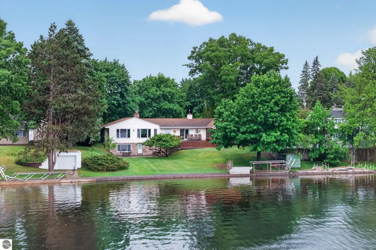 1020 Sunnyside Drive, Cadillac, MI 49601 - #1