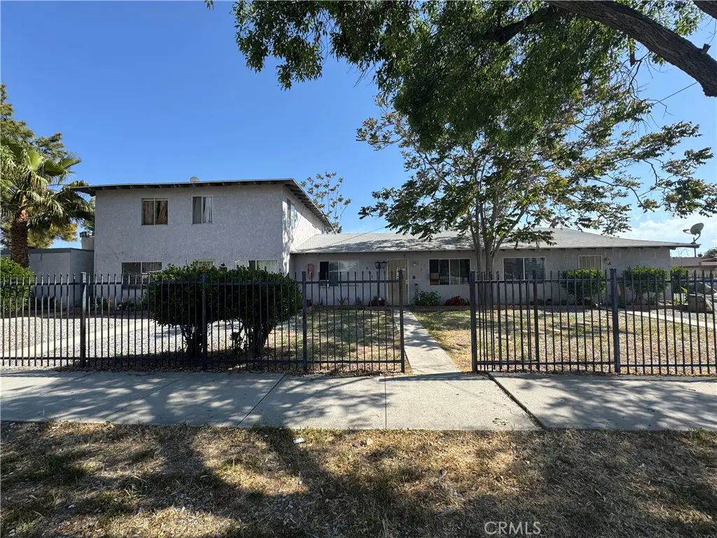 651 W Devonshire Avenue, Hemet, CA 92543 - Image #1
