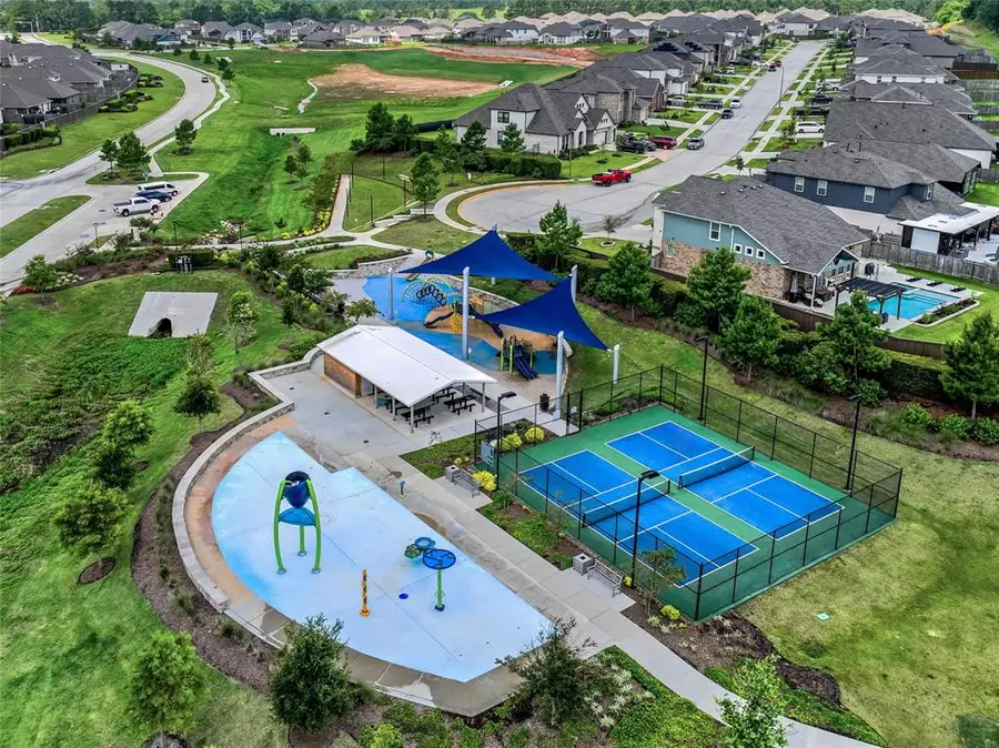 906 Youth Water Road, Montgomery, TX 77316 - Image #2