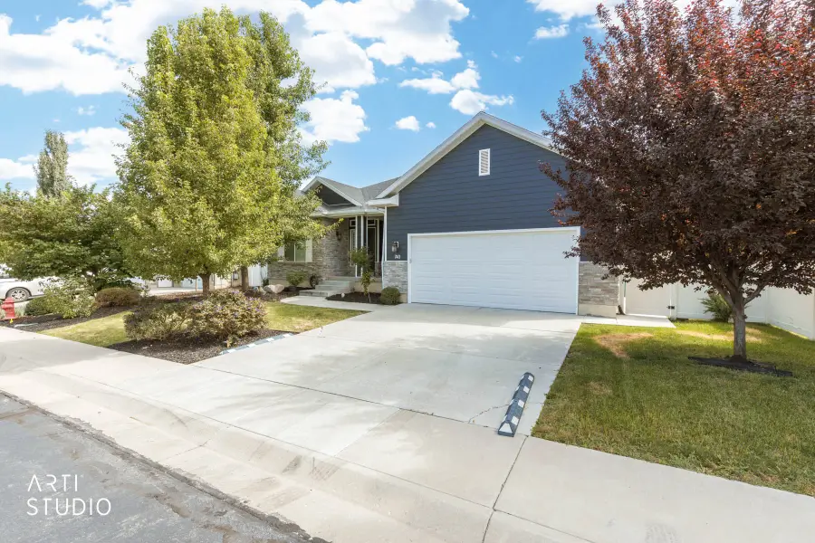 740 N Champion Ln, Kaysville, UT 84037 - #2