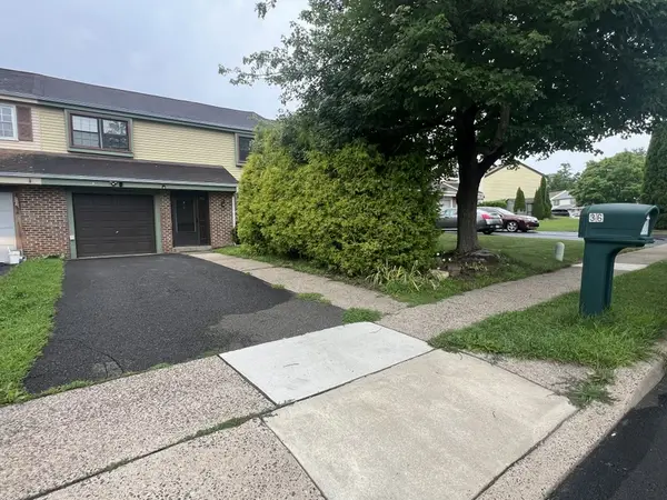 36 Greenwoods Dr, HORSHAM, PA 19044