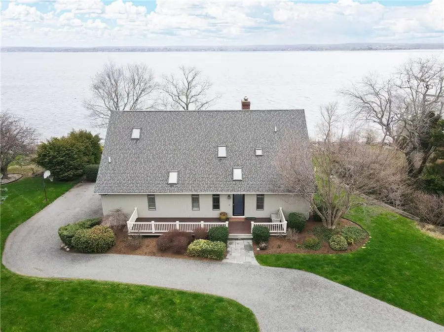 54 Oliver Hazard Perry Rd, Portsmouth, RI 02871 - #2